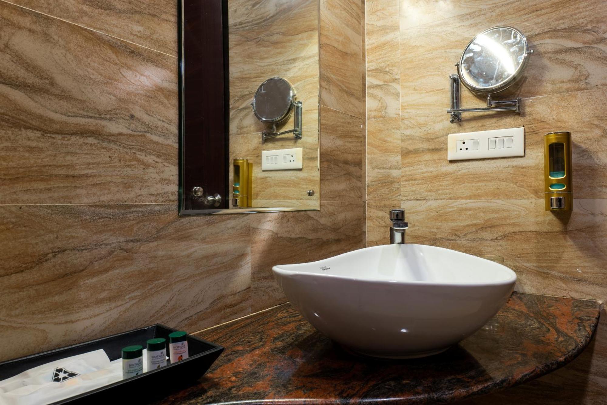 Hotel Prism - A Boutique Hotel Jorhāt 외부 사진